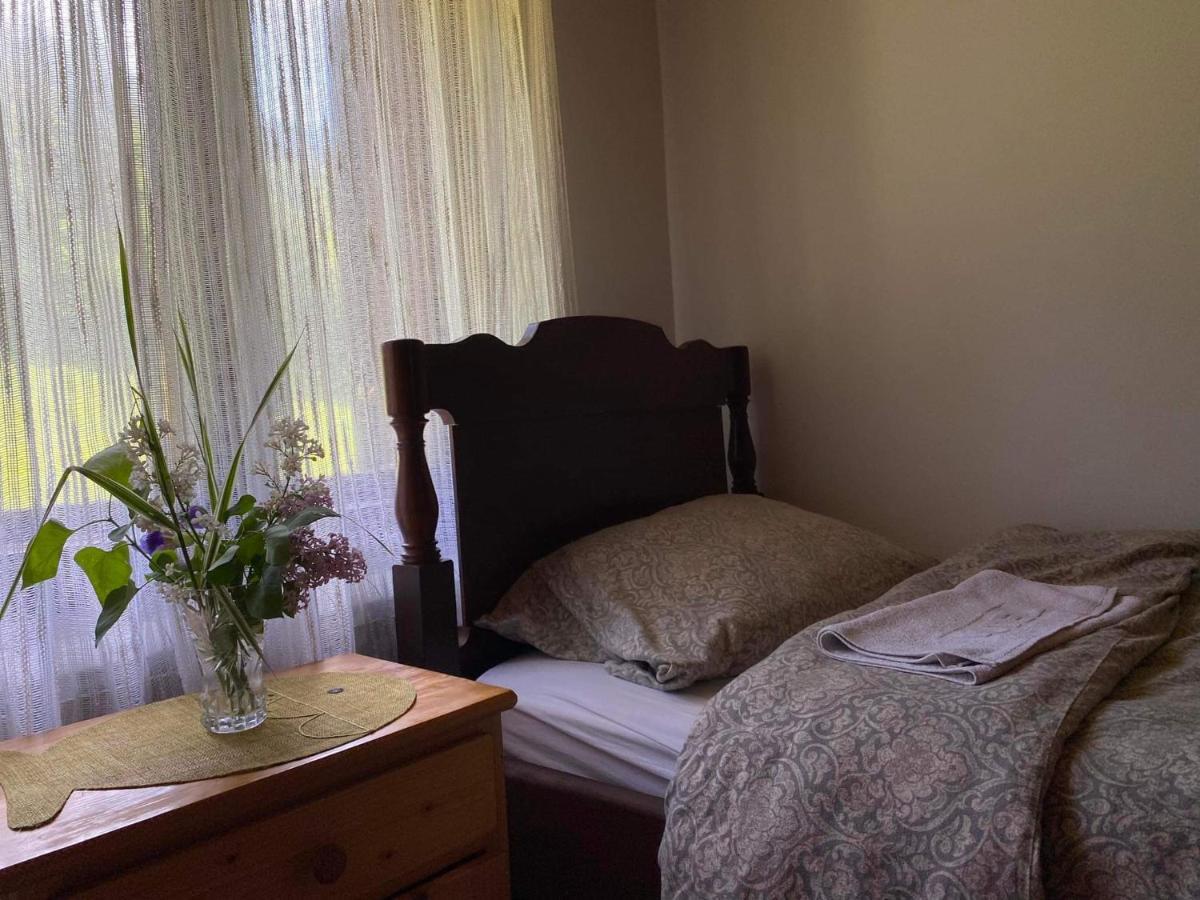 Mystic Forest Hostel มิโตรวัค ภายนอก รูปภาพ